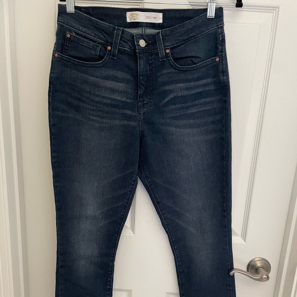 Signature Levi Strauss totally shaping skinny W30L28
